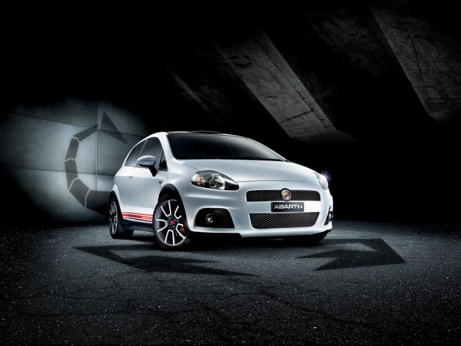  Fiat Grande Punto Abarth 2007 года  (фото 43 из 67)